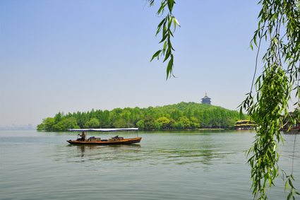 春之西湖柳条茵茵_春季旅游线路推荐_杭州西湖